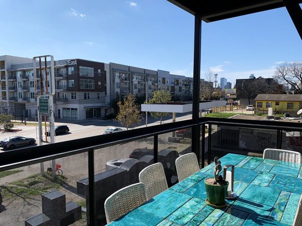 E. 7th Street Shared Office Space: 2120 E 7th St, Austin, TX 78702